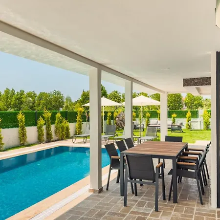 Villa Galaksi Venues 3 *